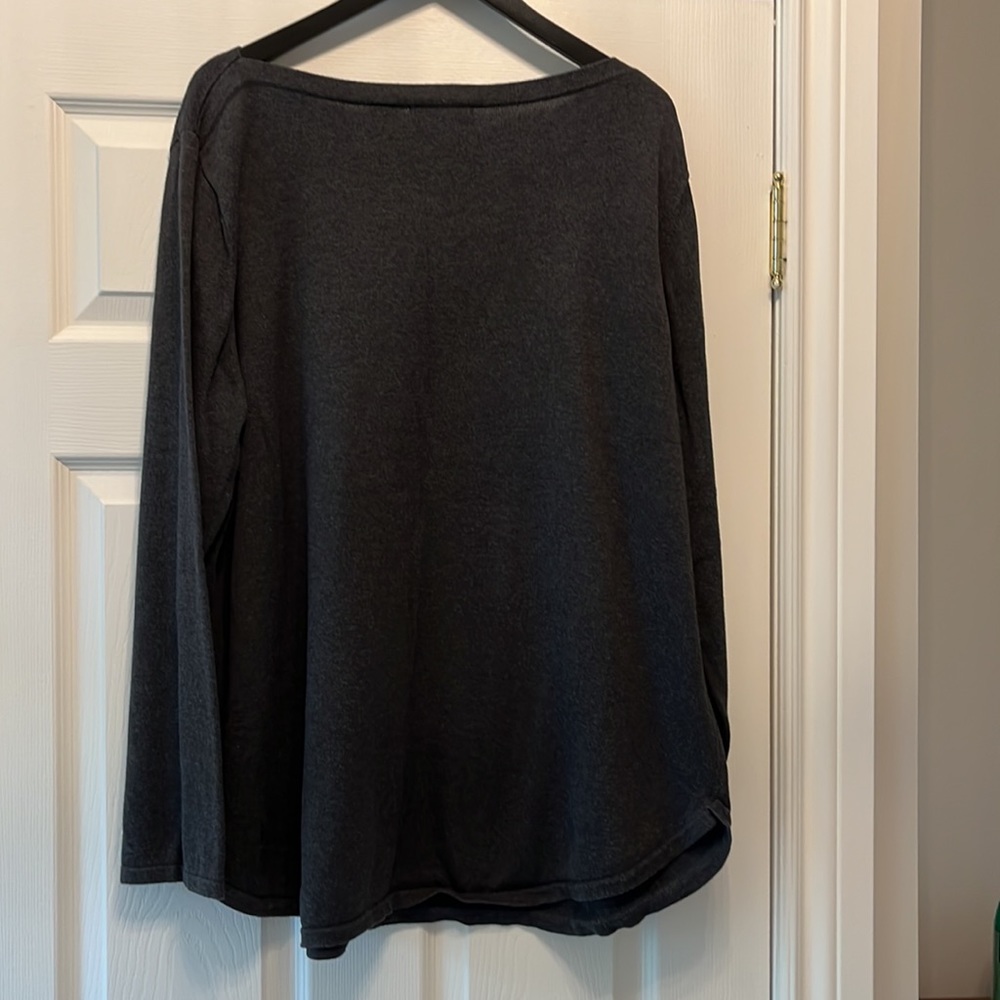 Sweater - Picture 3 of 4